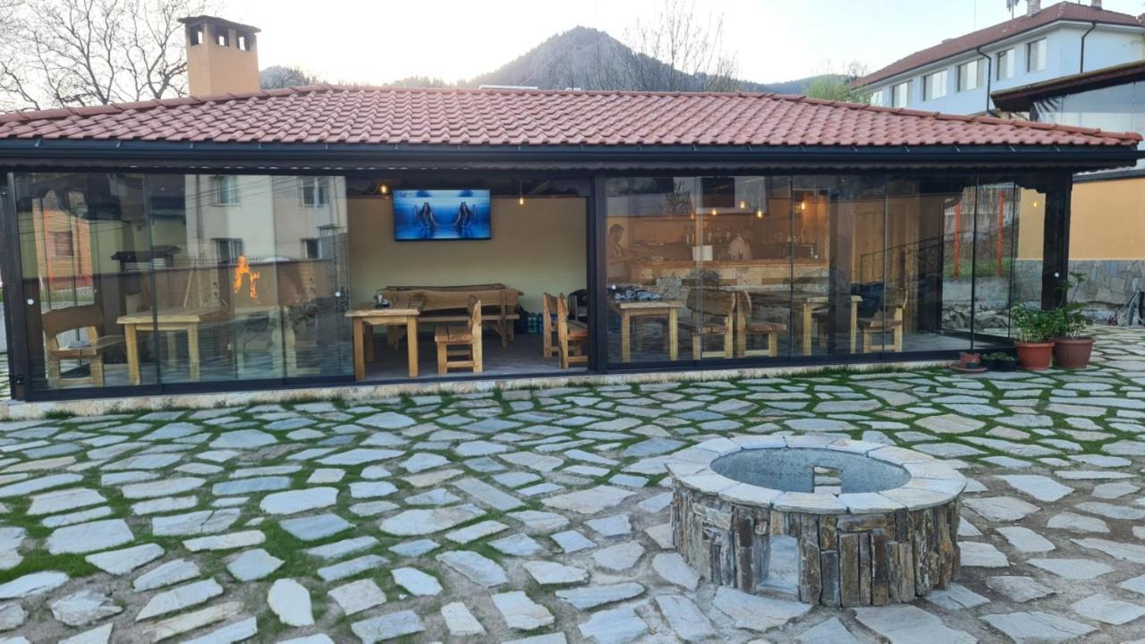 Guesthouse Nefertiti Смолян Экстерьер фото