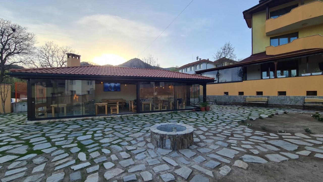 Guesthouse Nefertiti Смолян Экстерьер фото