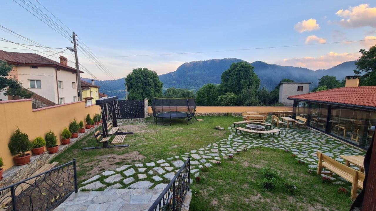 Guesthouse Nefertiti Смолян Экстерьер фото