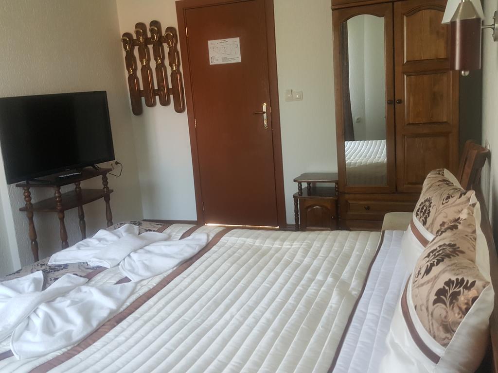 Guesthouse Nefertiti Смолян Экстерьер фото