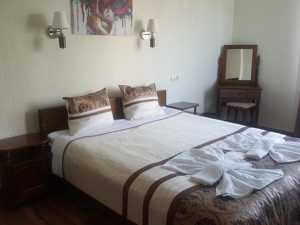 Guesthouse Nefertiti Смолян Экстерьер фото