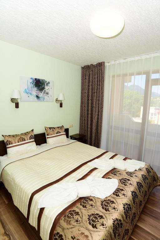 Guesthouse Nefertiti Смолян Экстерьер фото