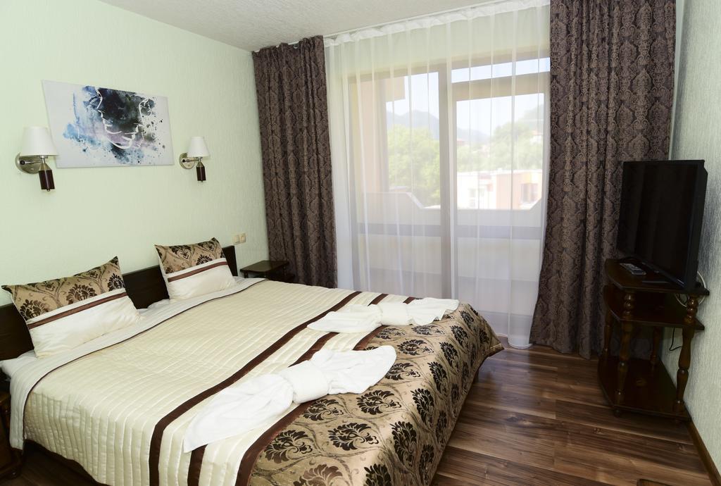 Guesthouse Nefertiti Смолян Экстерьер фото
