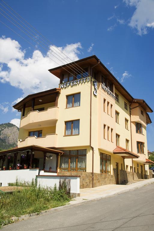 Guesthouse Nefertiti Смолян Экстерьер фото